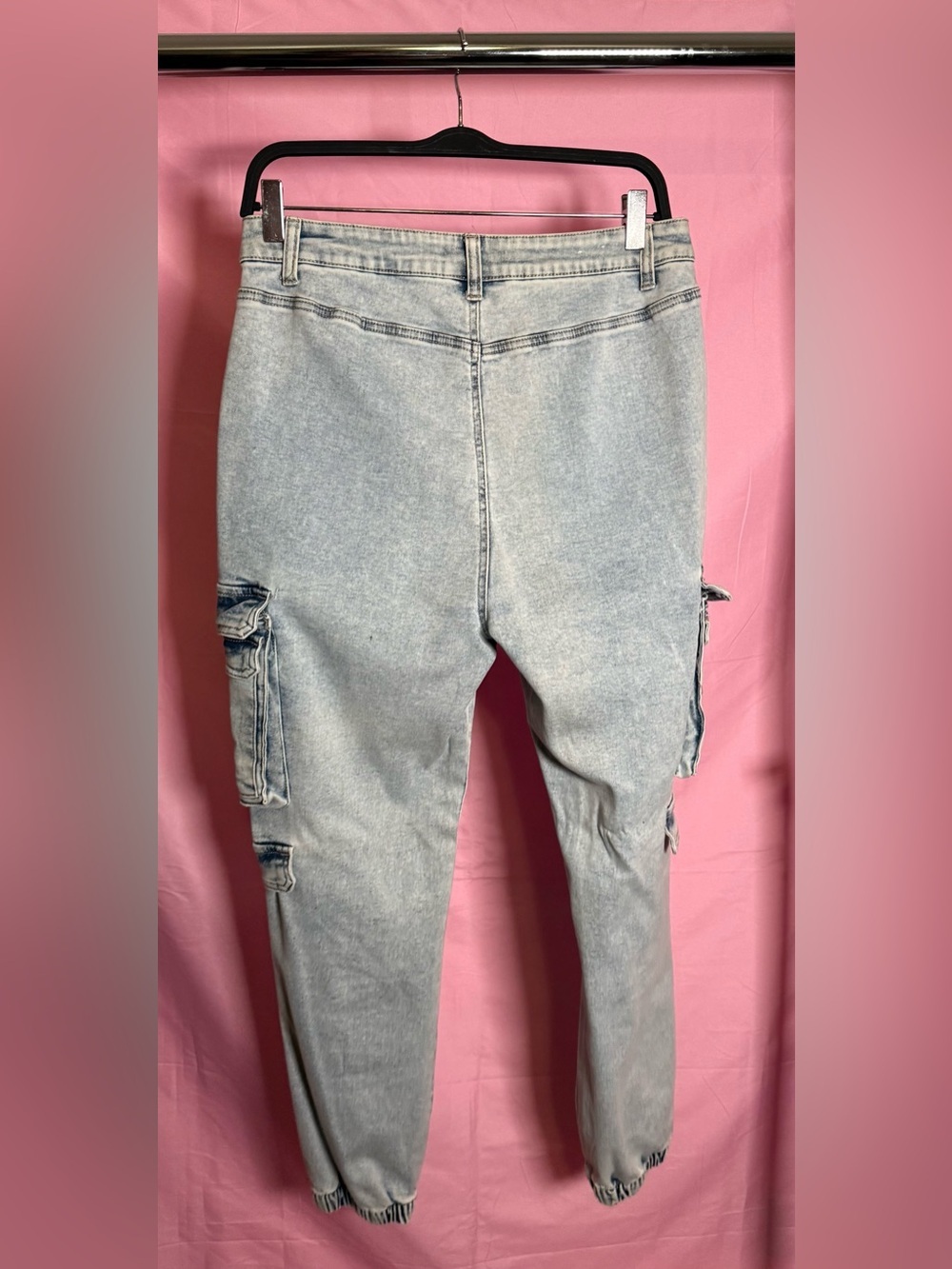 Women’s Light Wash Cargo Denim Joggers Jeans- Light Blue Size Large - Picture 3 of 3